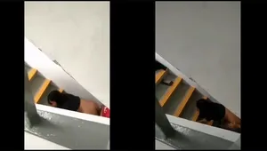 在公寓樓的樓梯上偷拍我的愛(ài)人